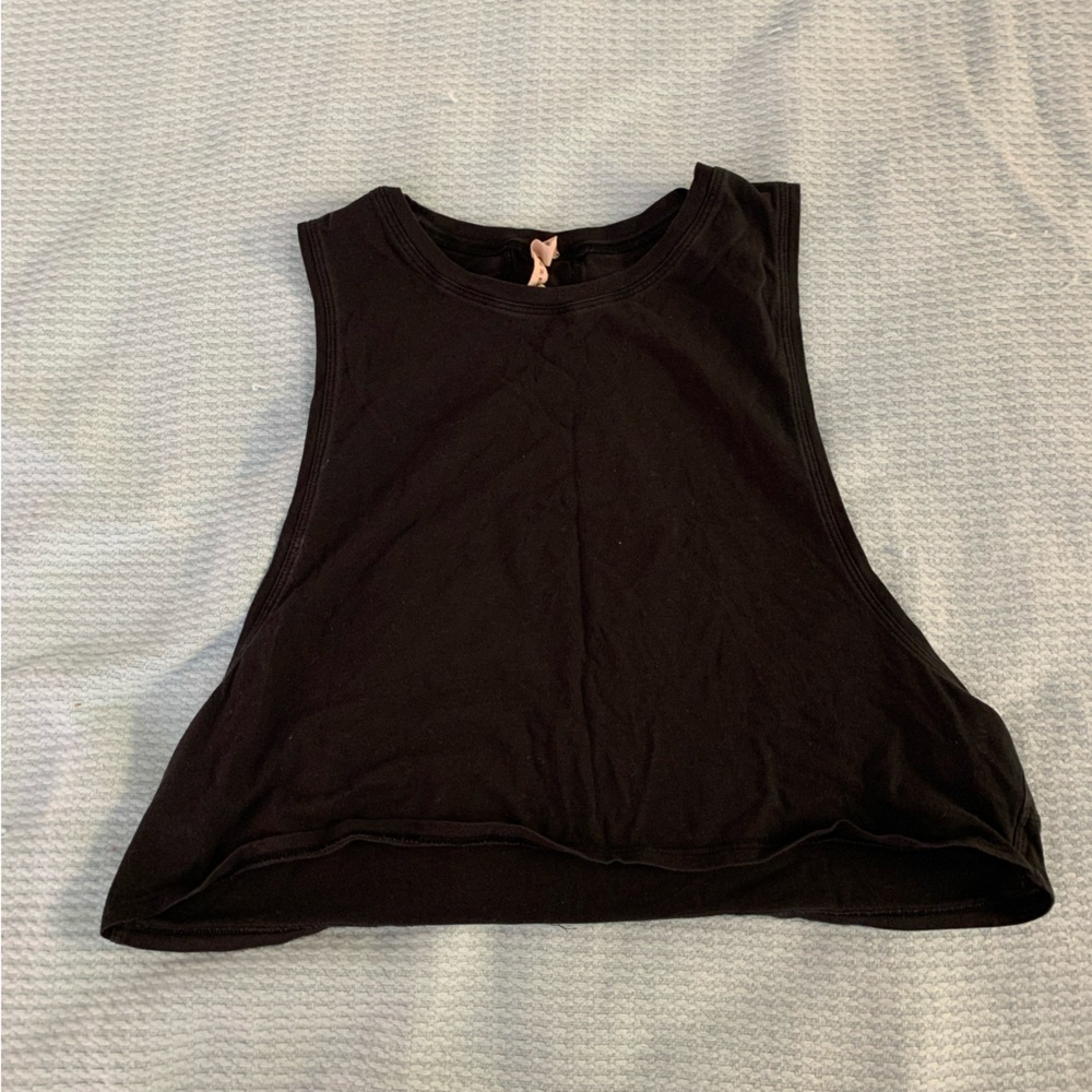 Lulu lemon black cropped top